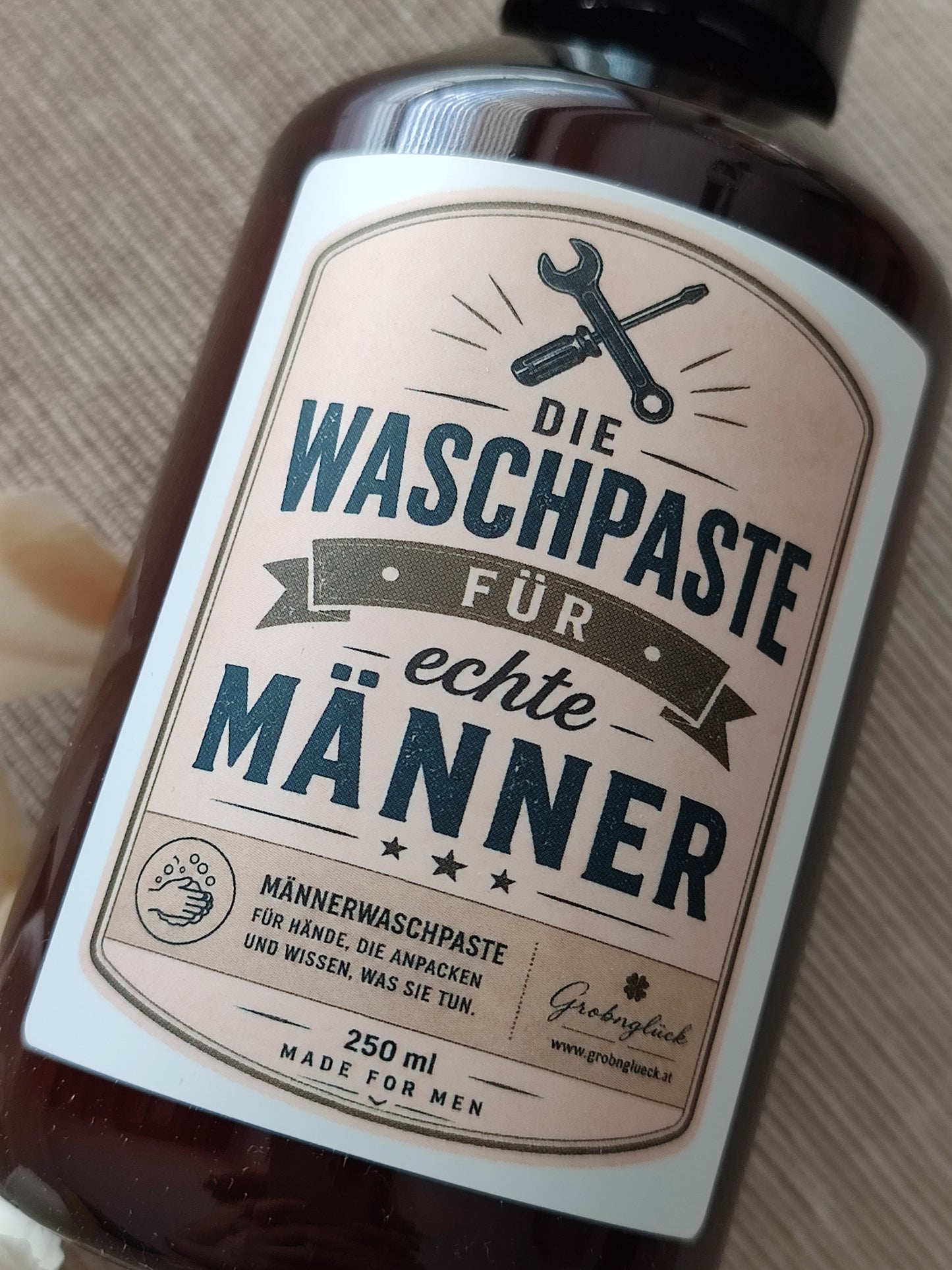 Die Waschpaste für echte Männer - Für Hände, die anpacken und wissen, was sie tun